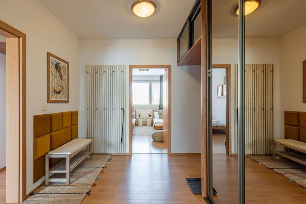 Duna Retreat: City Serenity Pressburg Exterior foto